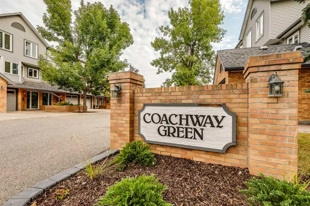 24 Coachway Green SW