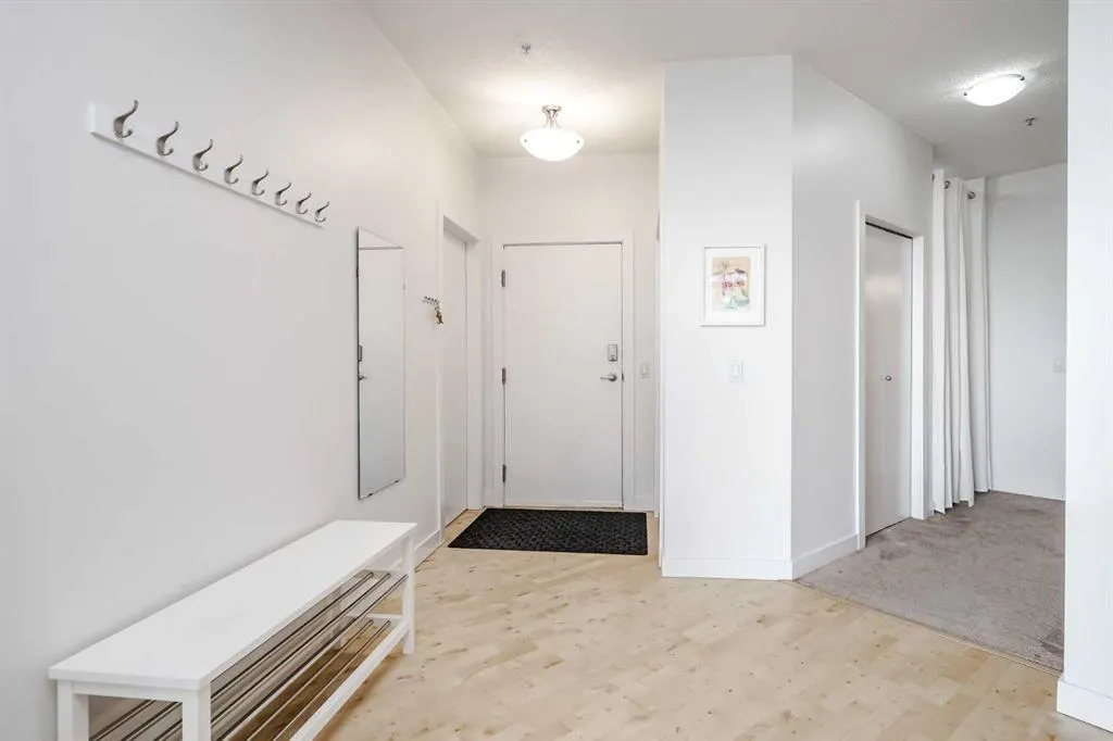 540 5 Avenue NE, #301