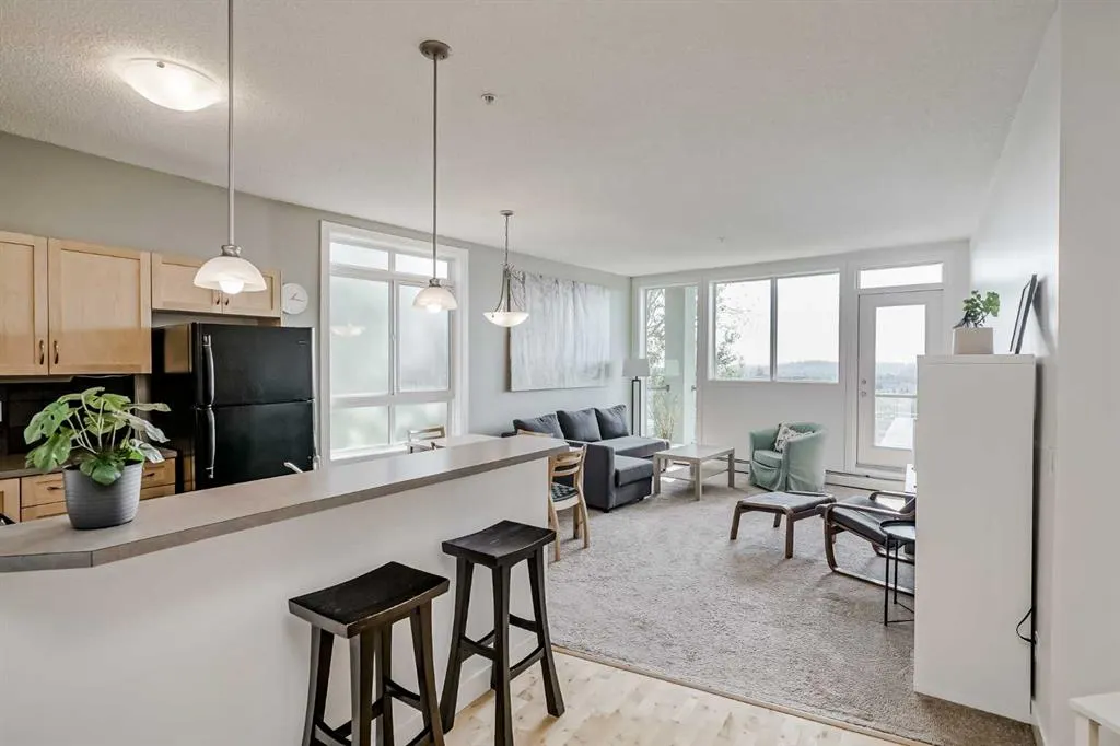540 5 Avenue NE, #301
