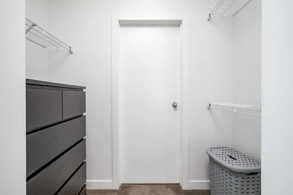 540 5 Avenue NE, #301
