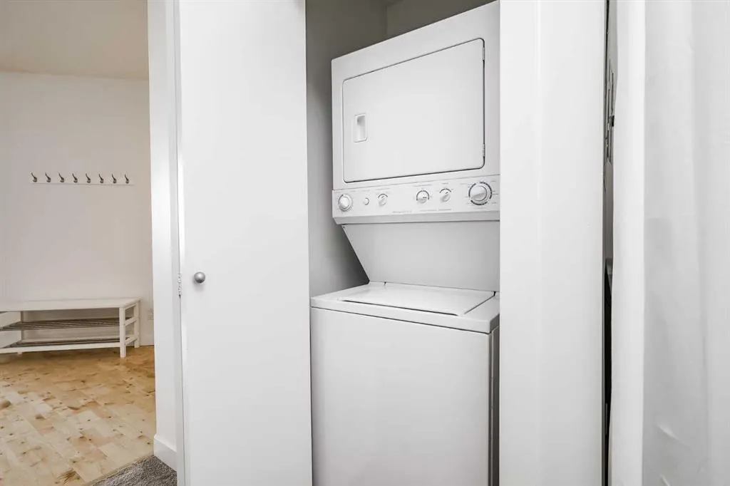 540 5 Avenue NE, #301