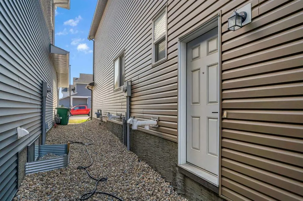 1209 Chinook Gate Bay SW