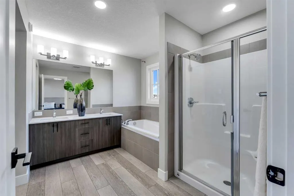 1209 Chinook Gate Bay SW