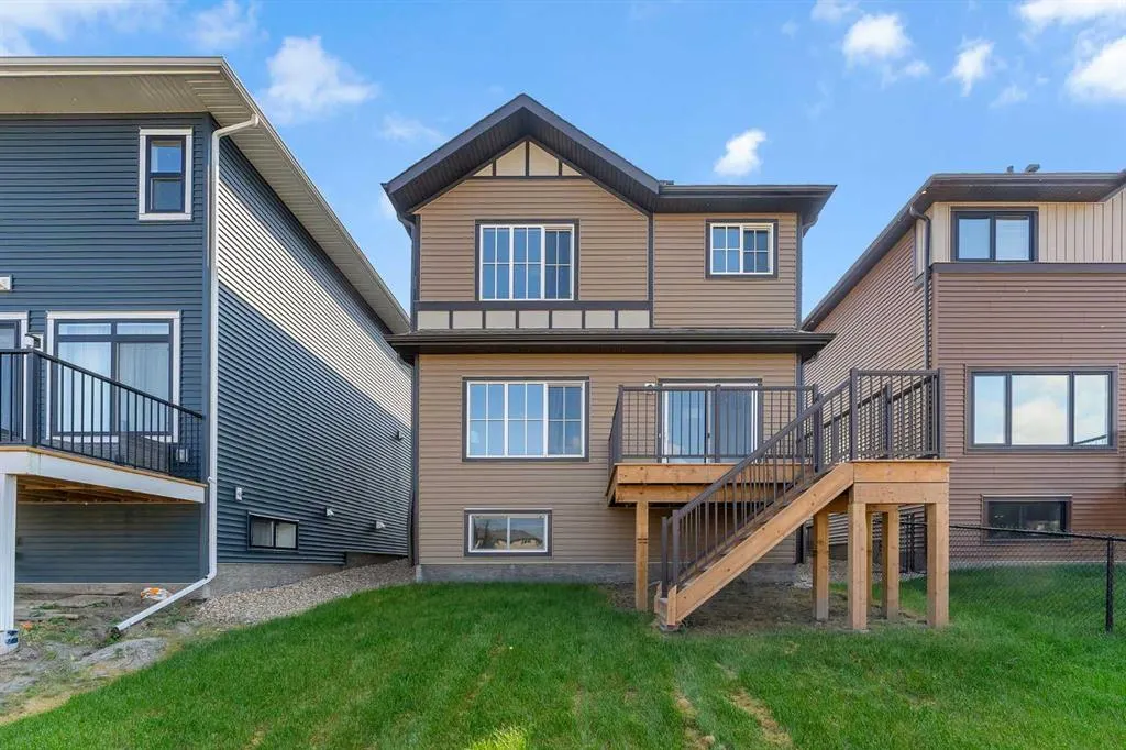 1209 Chinook Gate Bay SW