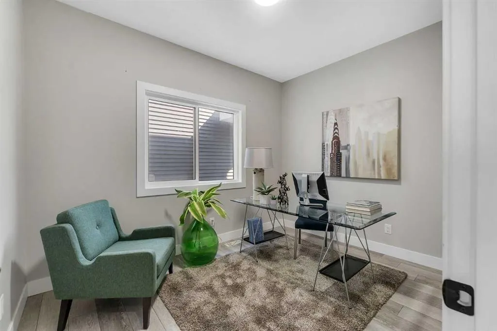 1209 Chinook Gate Bay SW