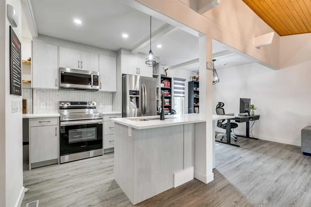11010 Bonaventure Drive SE, #1004