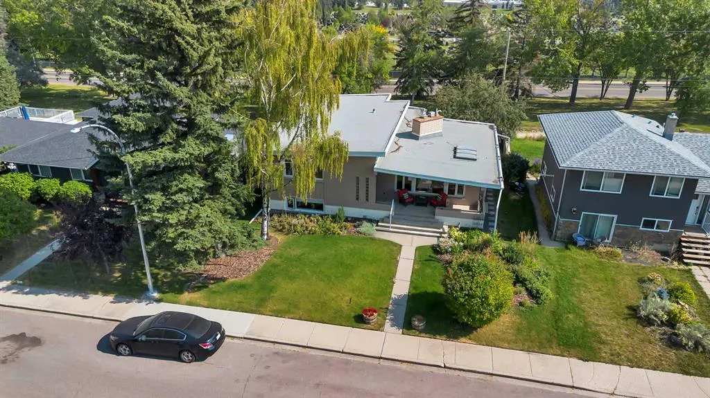 80 Cardiff Drive NW