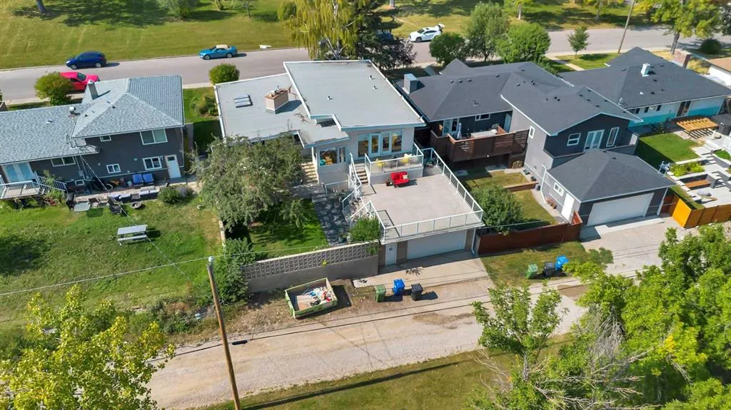80 Cardiff Drive NW