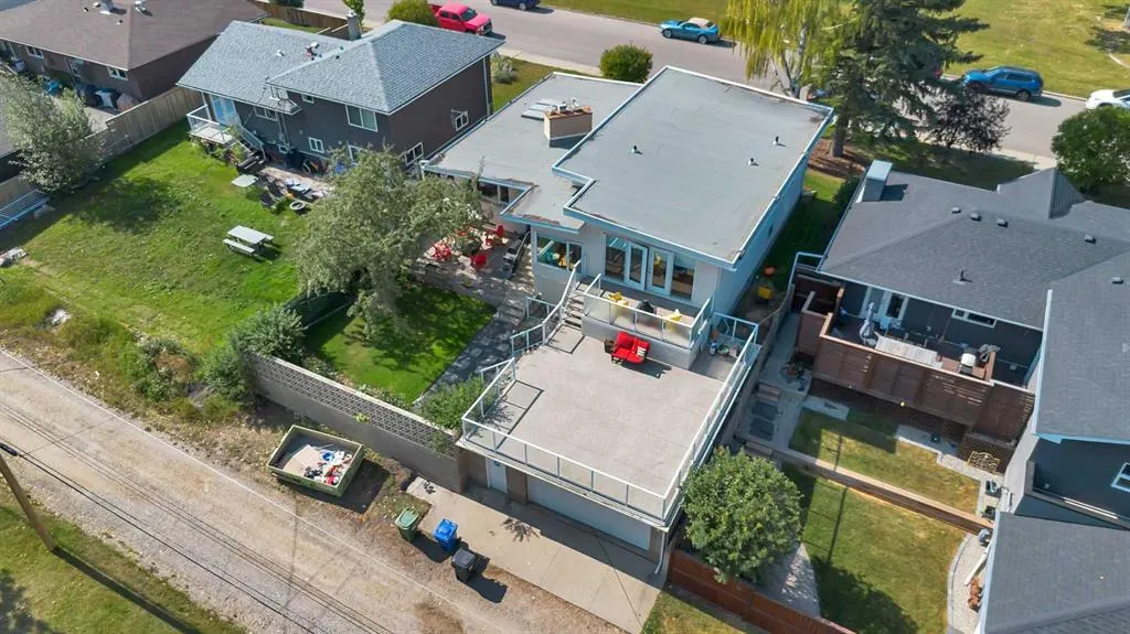 80 Cardiff Drive NW