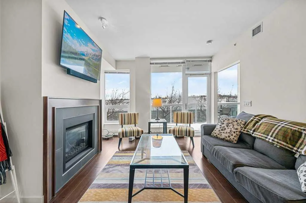 222 Riverfront Avenue SW, #812