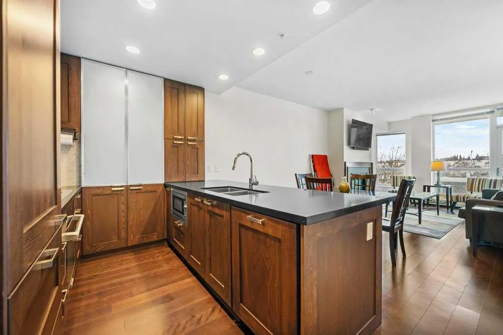 222 Riverfront Avenue SW, #812