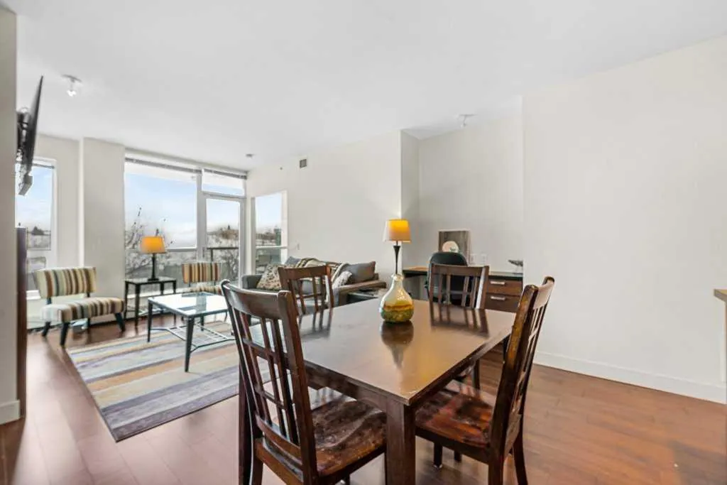 222 Riverfront Avenue SW, #812