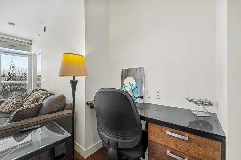 222 Riverfront Avenue SW, #812