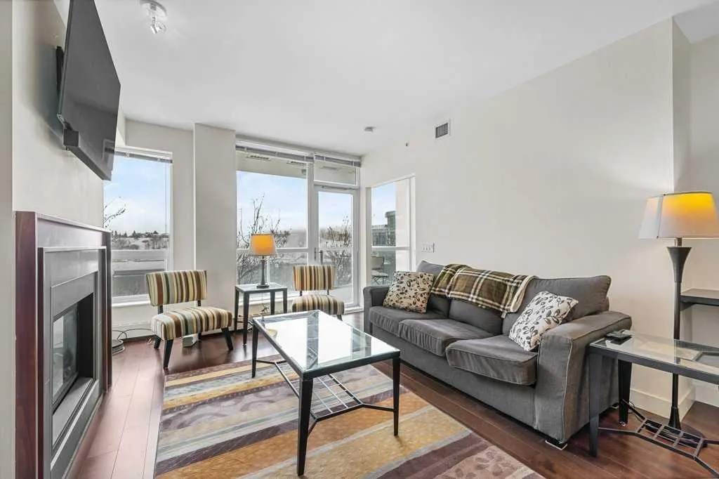 222 Riverfront Avenue SW, #812