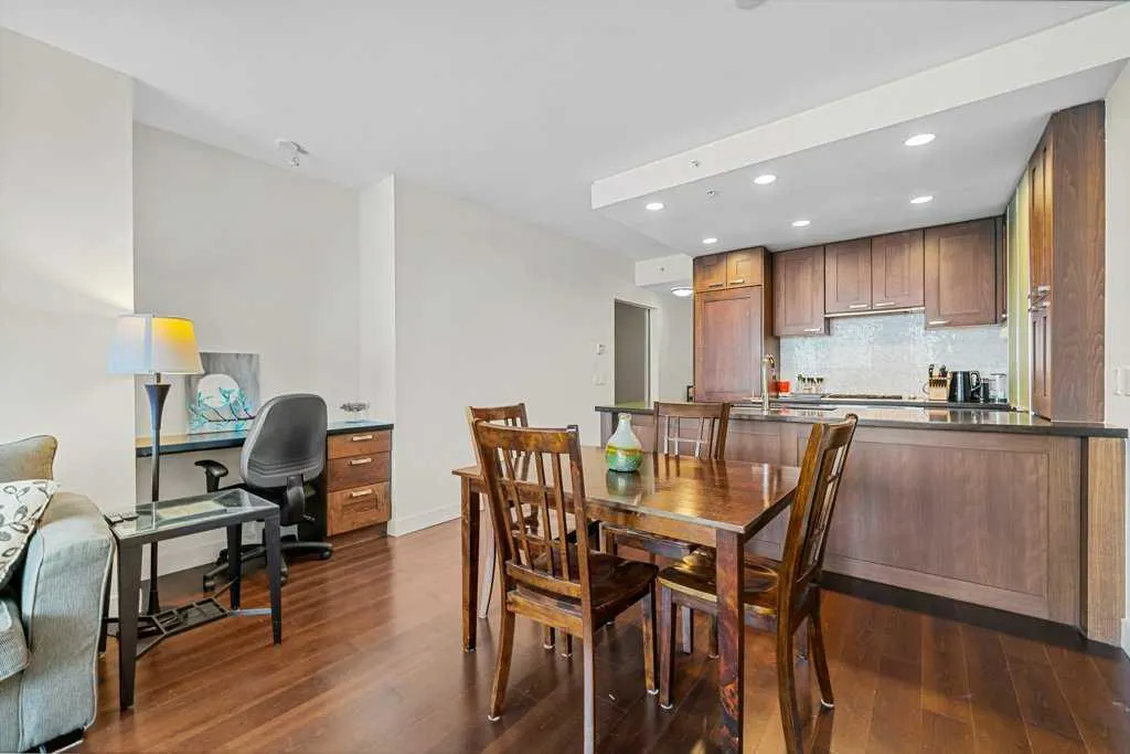 222 Riverfront Avenue SW, #812