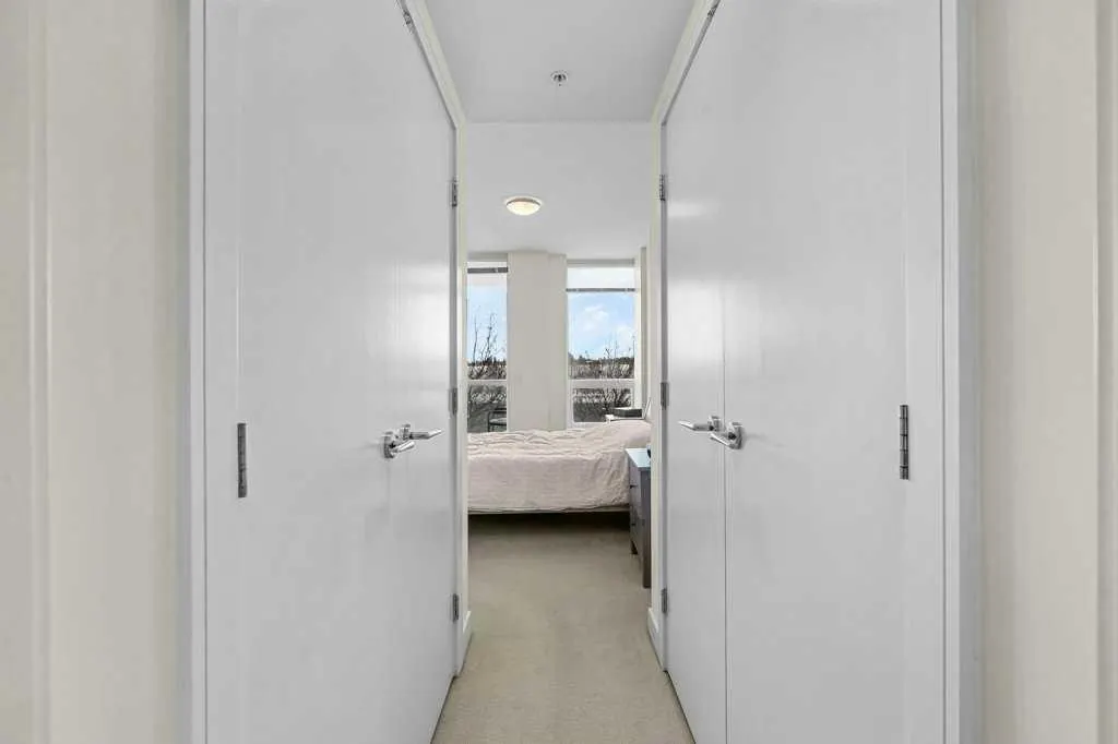 222 Riverfront Avenue SW, #812