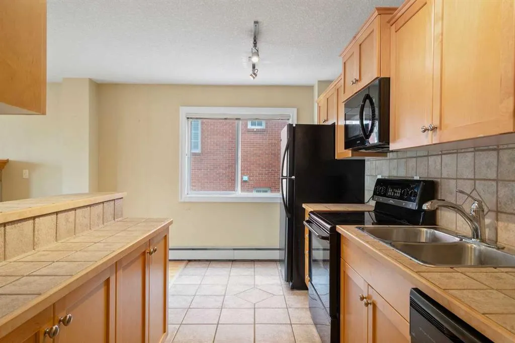 920 Royal Avenue SW, #204