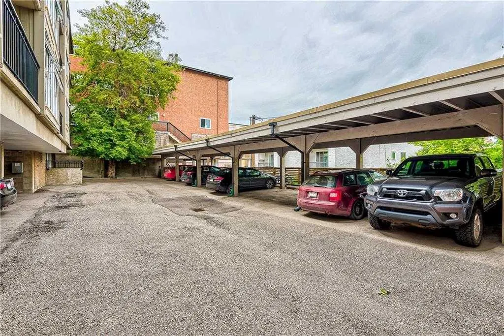 920 Royal Avenue SW, #204
