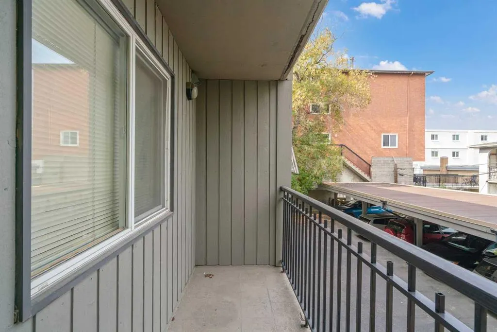 920 Royal Avenue SW, #204