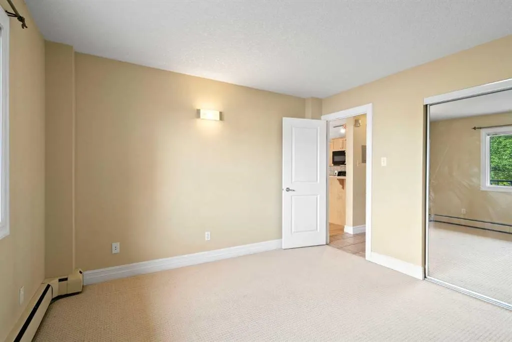 920 Royal Avenue SW, #204