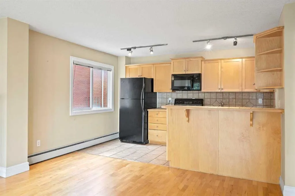 920 Royal Avenue SW, #204