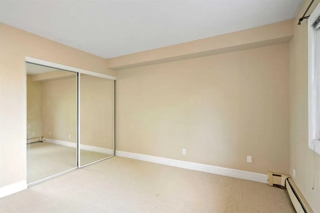 920 Royal Avenue SW, #204