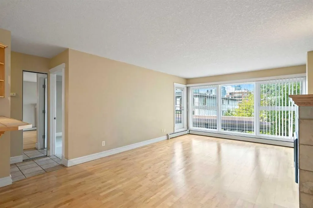 920 Royal Avenue SW, #204