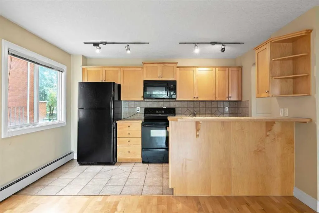920 Royal Avenue SW, #204