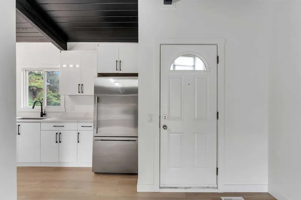 105 Pinemont Bay NE