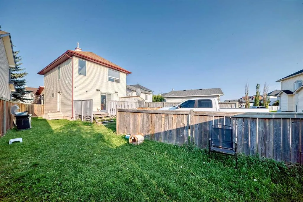 59 Tarington Way NE