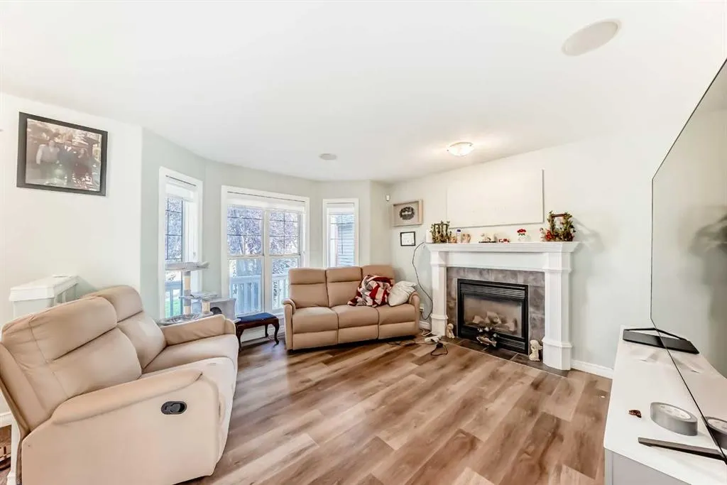 59 Tarington Way NE
