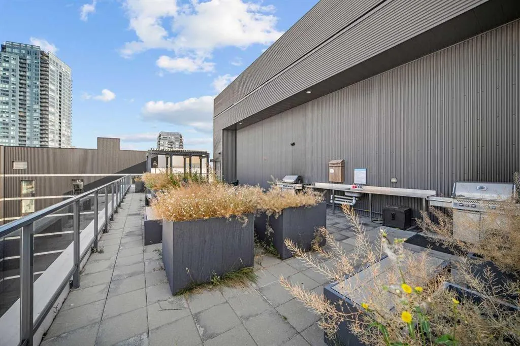 450 8 Avenue SE, #805