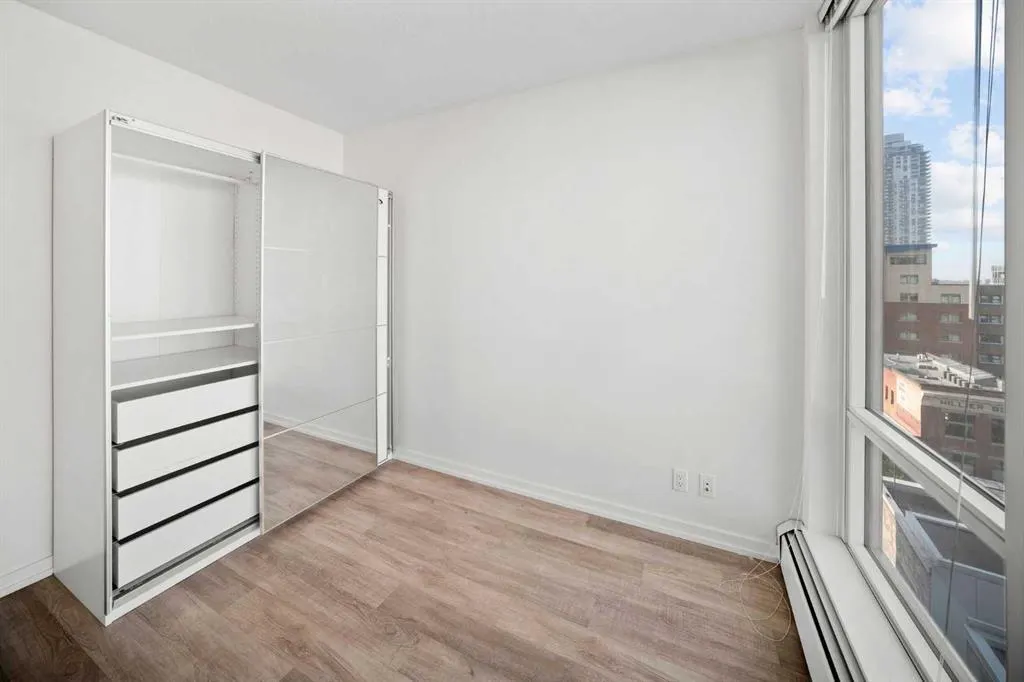 450 8 Avenue SE, #805