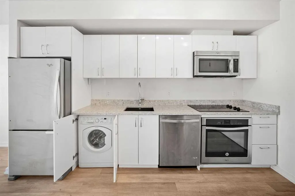 450 8 Avenue SE, #805