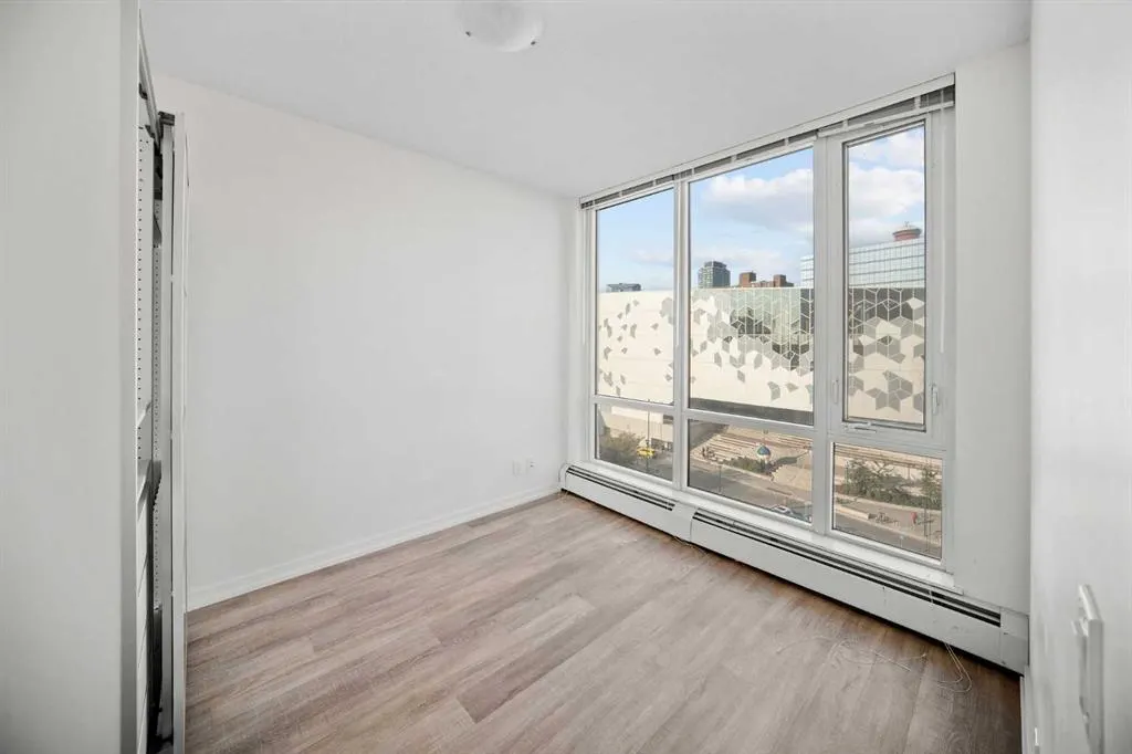 450 8 Avenue SE, #805