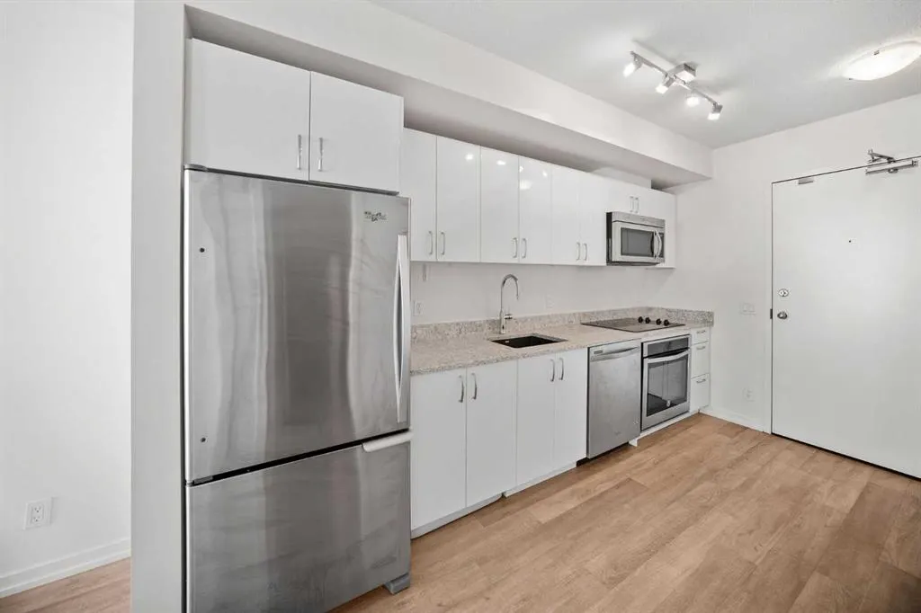 450 8 Avenue SE, #805