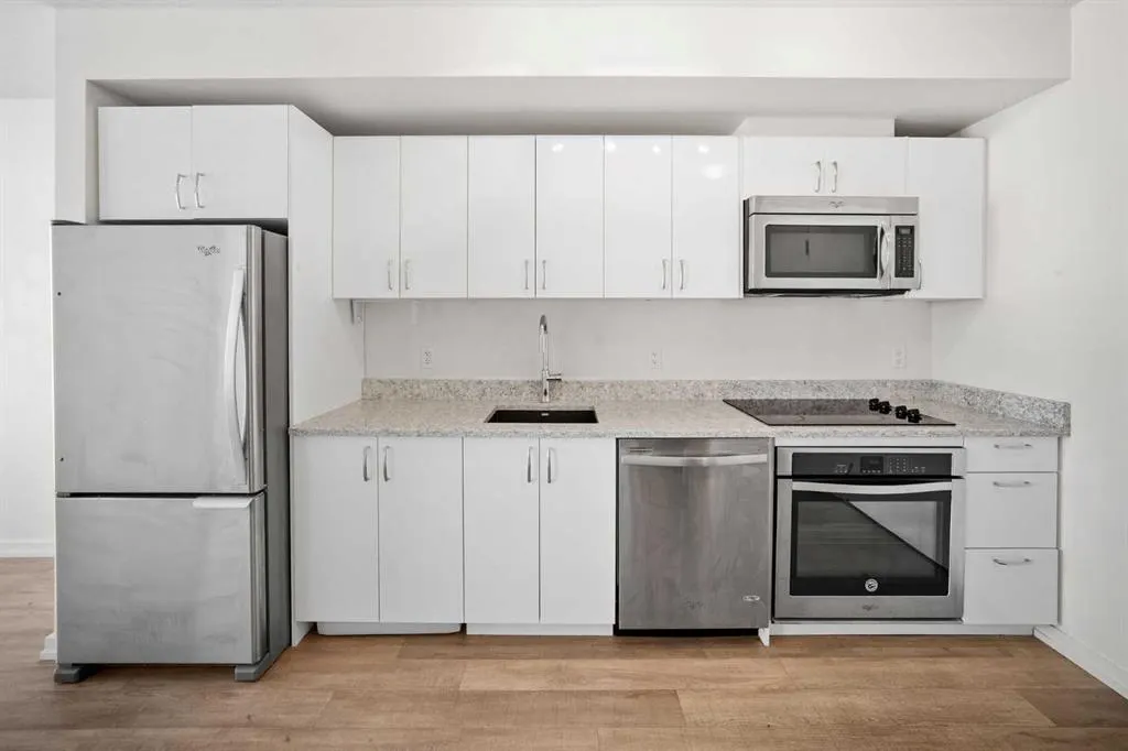 450 8 Avenue SE, #805