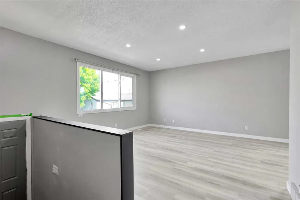 224 Pensville Close SE