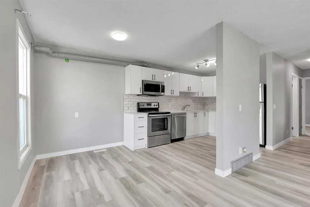 224 Pensville Close SE