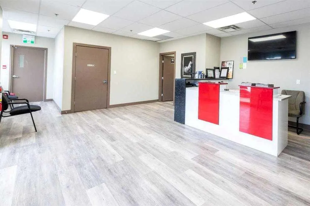 10985 38 Street NE, #103,105