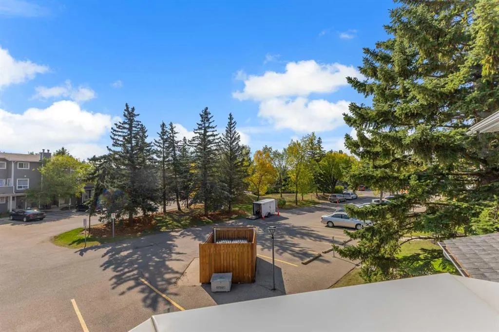 200 Shawnessy Drive SW, #14