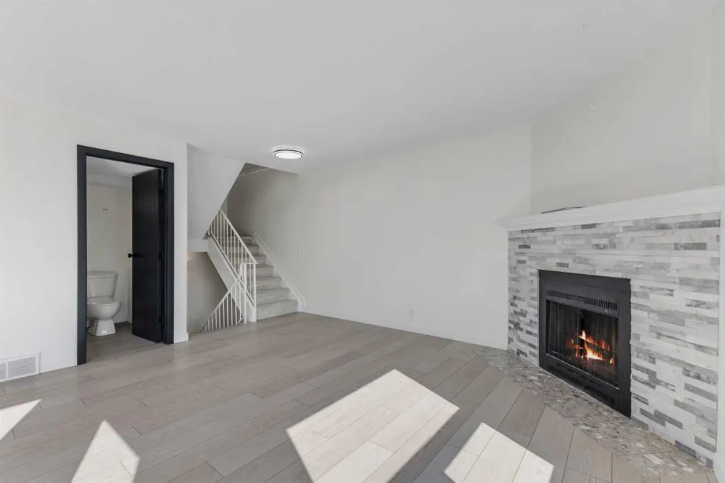 200 Shawnessy Drive SW, #14