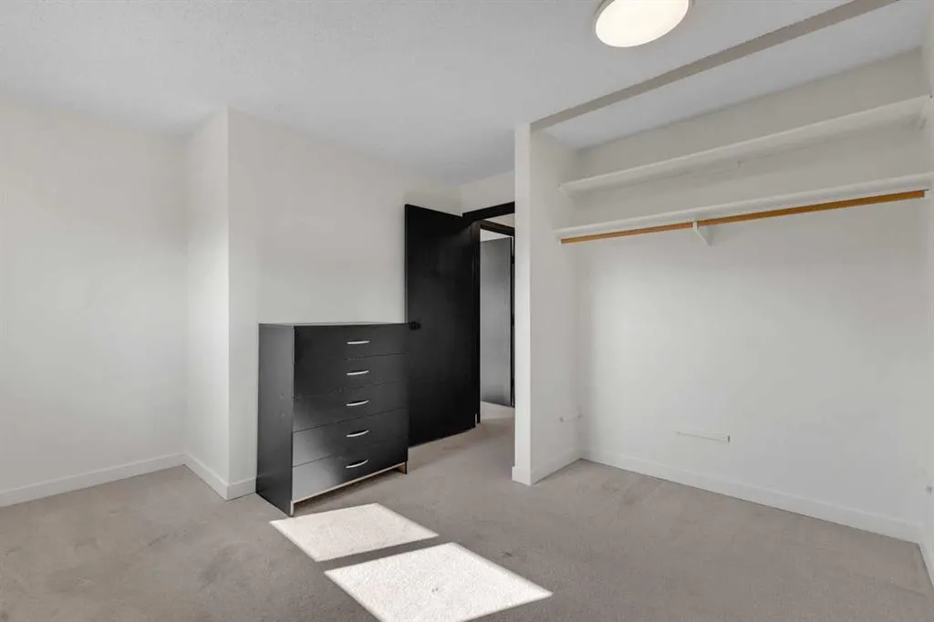 200 Shawnessy Drive SW, #14
