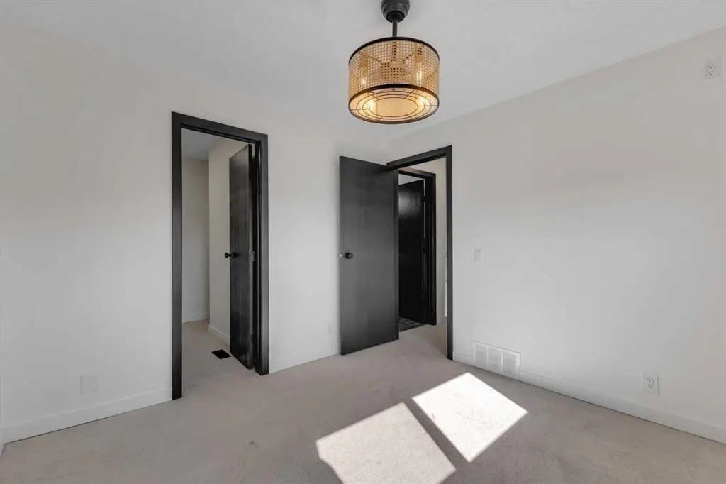200 Shawnessy Drive SW, #14