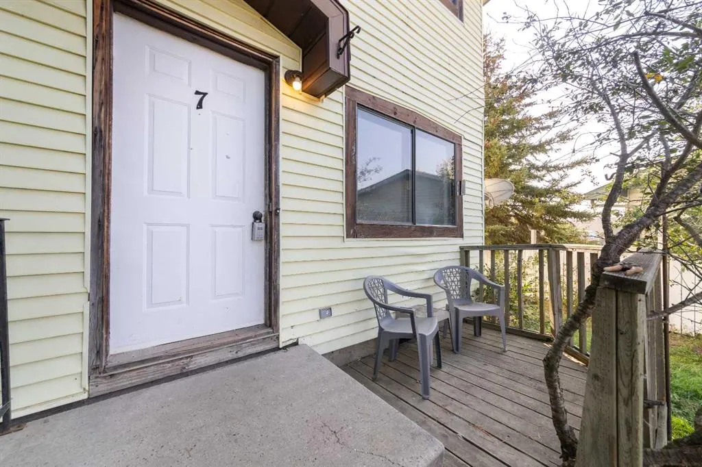 17 3 Avenue E, #7