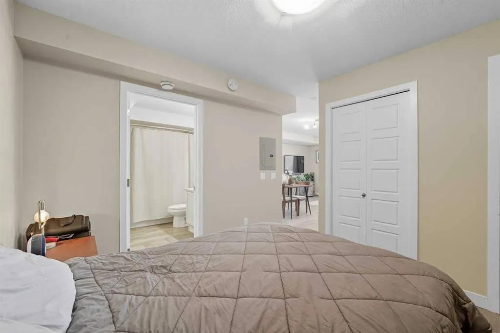 2781 Chinook Winds Drive SW, #14104