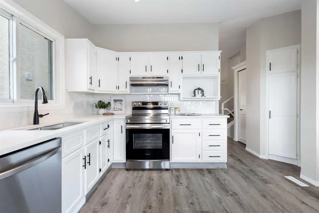 72 Christie Park Hill SW