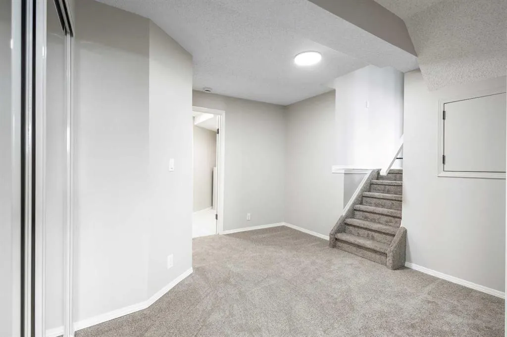 72 Christie Park Hill SW