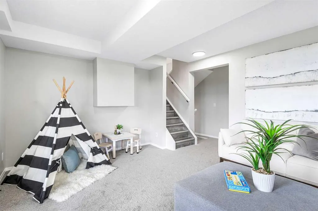 72 Christie Park Hill SW