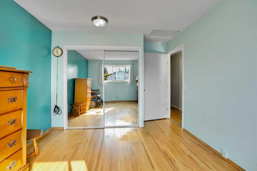 13 Falworth Way NE